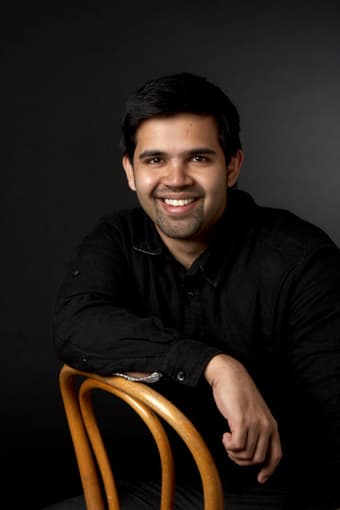 Stand up comic on campus 1