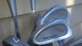 Cheap lefty golf set- women's I NEED TO GET RID OF THIS 4