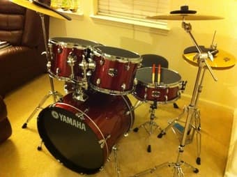 Yamaha Gigmaker drum set $750 (incl. 3 cymbals, mutes & 1 extra stand) 2