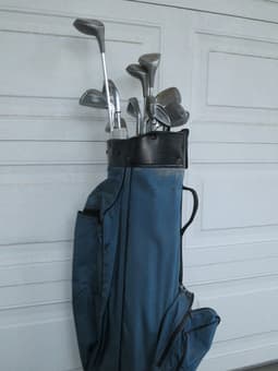 Strater Golf clubs with MacGregor golf bag -- $50 obo 1