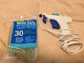 Glue Gun 1
