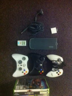 Xbox 360 Arcade,hard drive,3 controllers,cable,games... 4