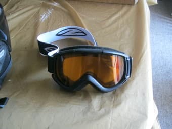 Almost new skiing goggles $20 1