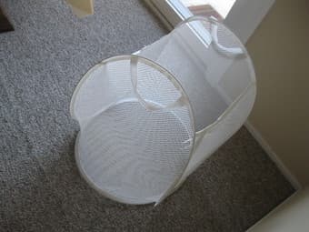 Laudry basket $3 1