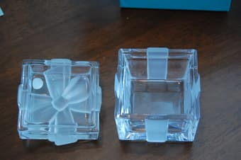 Tiffany & Co BOWS trinket jewelry box ($70) 2