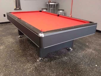 PROFESSIONAL POOL TABLE. EXCELLENT CONDITION. $850 2