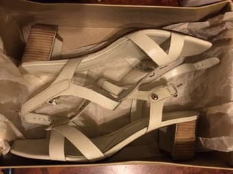Naturalizer - Valance (Bleached Ivory Leather) shoes size 10 for $30 1