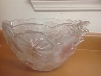 Studio Nova Mikasa 10 3/4" bowl $20 2