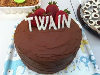 Need a cake or cookies? 3