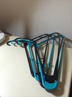 Plastic clothes hangers 1