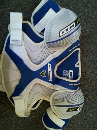 Hockey gear In Excellent/NEW condition! $400, OBO or xbox one trade! 4