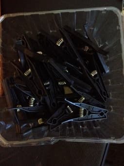 Clothes hangers and clips 2