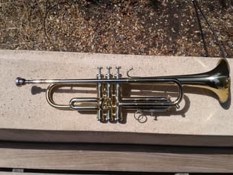 Getzen 300 series trumpet 2