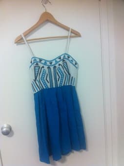 Many almost new dresses size XS 3