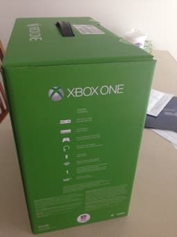 $450 Brand new Xbox One with Kinect 2