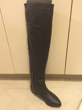 Almost new over-the-knee boots for only 50 bucks (originally $175.30) ! 2