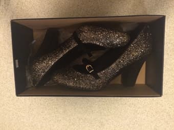 Cute Esprit Glitter Mid-heels Size 6 for 20 bucks 4