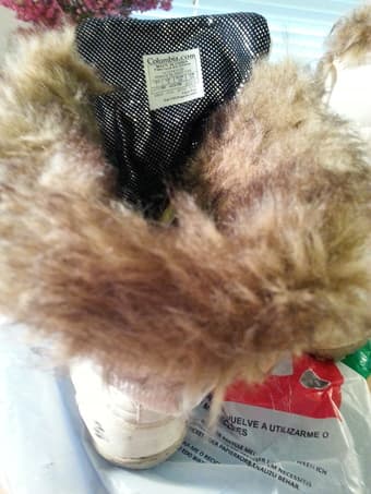 Women's Size 7 Columbia Snow Boots for Sale. $25 2