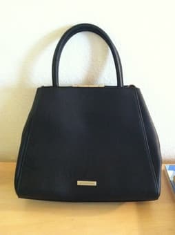 Black purse 1