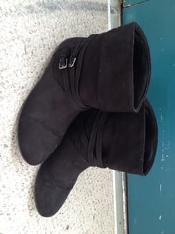 Women's boots and sandals ($5 - 10) 2