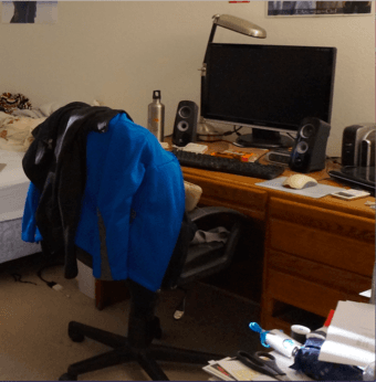 Free desk! Must be picked up by 1/10 1