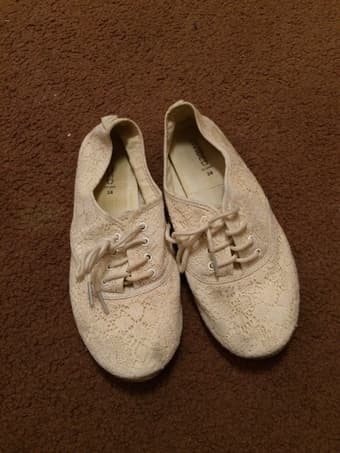 CLOSET CLEAROUT - Lots of women's clothing for sale! 2