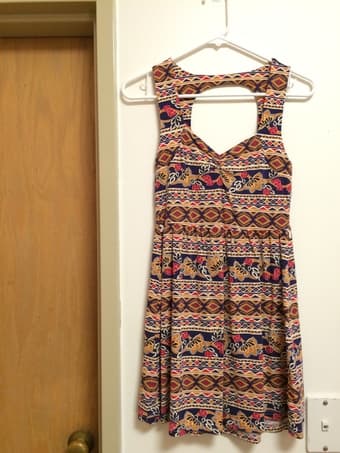 CLOSET CLEAROUT - Lots of women's clothing for sale! 3