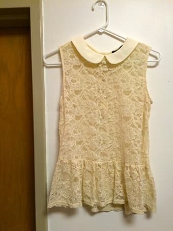 CLOSET CLEAROUT - Lots of women's clothing for sale! 4