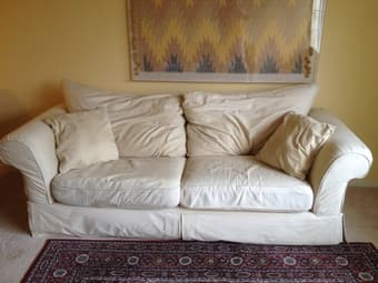 Couch-comfortable and in good condition (in menlo park) 1