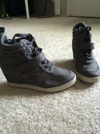 Madden Girl Grey Wedge Sneakers, size 7 1