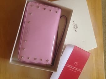 Coach STUD RED LIQUID GLOSS E/W UNIVERSAL PHONE CASE 2