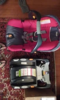 Chicco KeyFit30 car seat - excellent condition, free 1