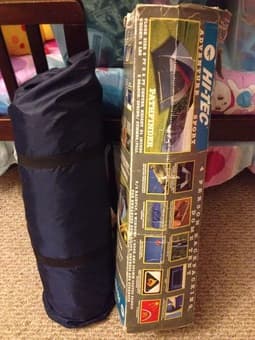 Moving sale: Yoga pad, tent 3