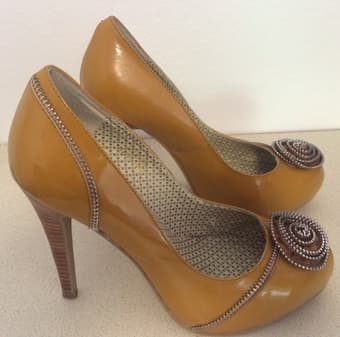 Selling Lovely (lightly used and treated with love) Shoes $25 - $40 4