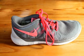 New Nike Free 5.0 Women's Running Shoes -- Size 7.5 -- $60 2