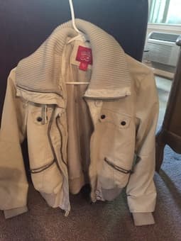 TAKE A LOOK: Selling some nice shoes, clothing, & handbags 3