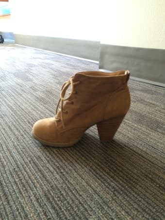SELLING: light brown booties size 7.5, $15 1