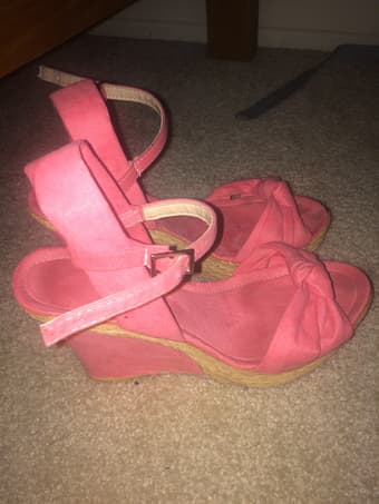 Pink wedges $8 2