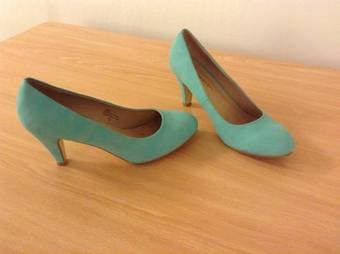 Mint heels size 10 worn once $10 1