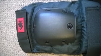 skating/skiing knee pad 15$ each, 25$ for two pairs 1