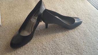 Brand new ladies shoes - 8w pumps: $35 for 2 1