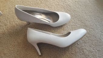 Brand new ladies shoes - 8w pumps: $35 for 2 3