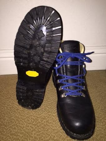 Merrell Wilderness Hiking Boots--Men's 7.5 ; Women's Size 9 1