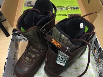 Brand new men's snowboarding boots size 14 - $80 4