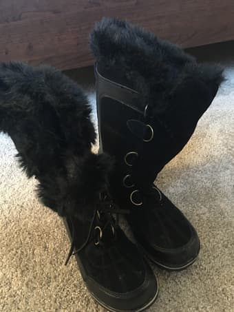 For Sale Woman Snow Boots - Size 8 1