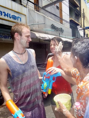 Two Stanford Grads Looking for Roomies 1