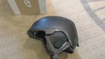 Used Giro Flare Helmet 25$ 1