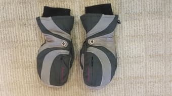 Used Black Diamond Gore-Tex mittens Women's small, 20$ 1
