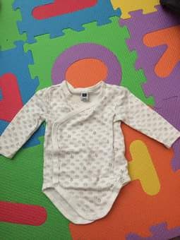 Baby items for sale (clothing and bath products) 1