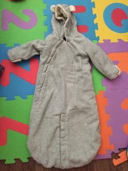 Baby items for sale (clothing and bath products) 2